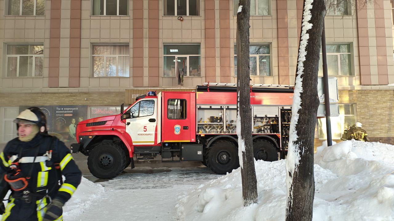 Фото Опубликованы фото пожара в Новосибирском колледже № 1 3 - Сиб.ФМ Фото Опубликованы фото пожара в Новосибирском колледже № 1 3